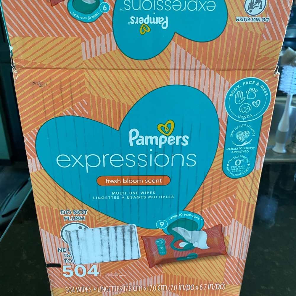 Pampers Expressions Baby Wipes
